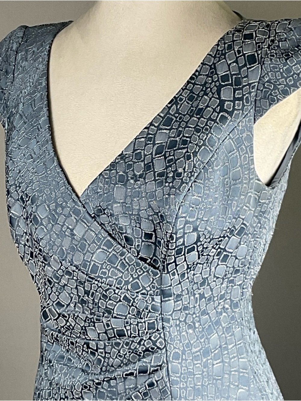 Wedding Guest Blue Sheath Dress Ruched Cocktail Size 4 Kay Unger Elegant - Picture 9 of 16